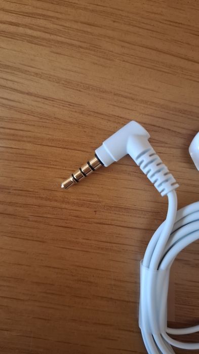 Phones ludos com fio novos