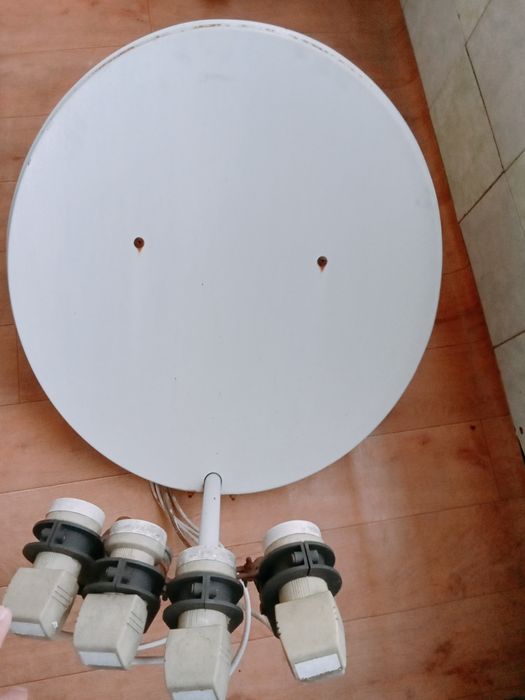 Супутникова антена