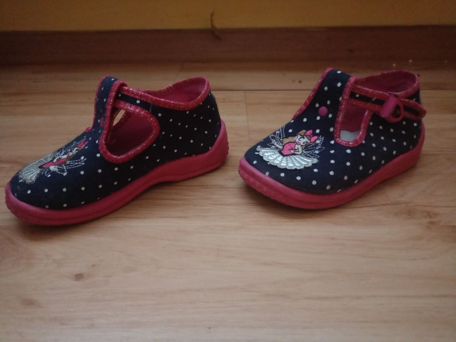 Sandały dziewczęce granatowe w groszki różowa wróżka klips