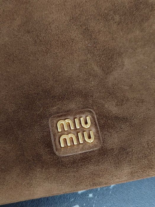 Сумка Miu Miu Suede Pouch Cocoa Brown