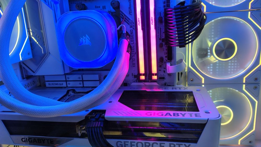 Pc gaming 5070 12GB DDR7 Ryzen 7 9800x3D AM5 16GB DDR5