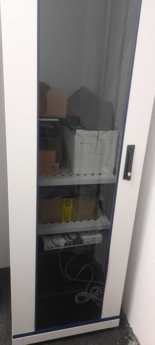 Vendo Armário bastidor