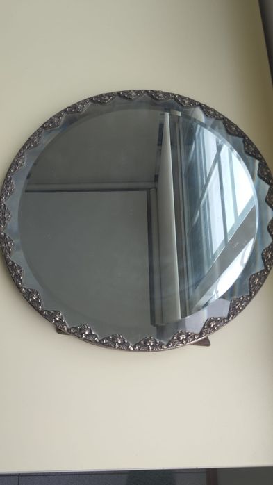 Espelho com rebordo em prata, antiguidade