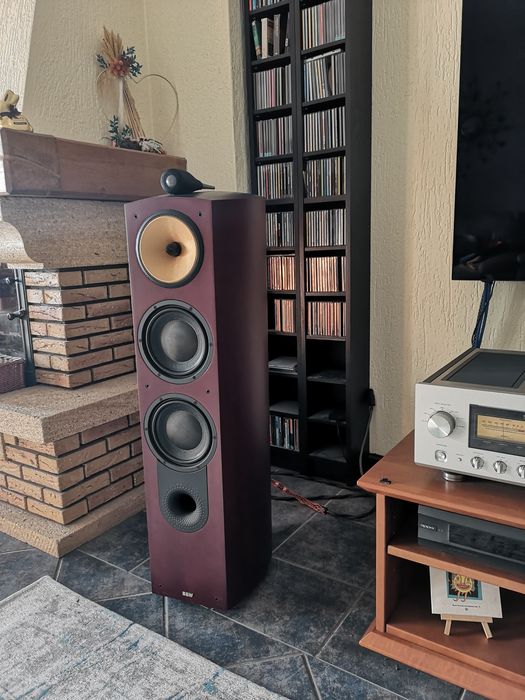 Colunas B&W Nautilus 803