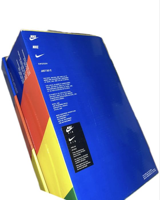 NIKE SB DUNK LOW Street Hawker