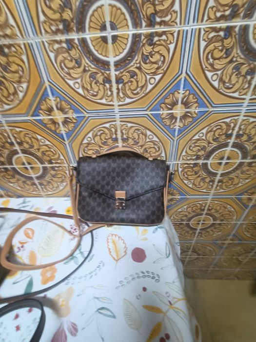 Vendo Malas e Carteiras