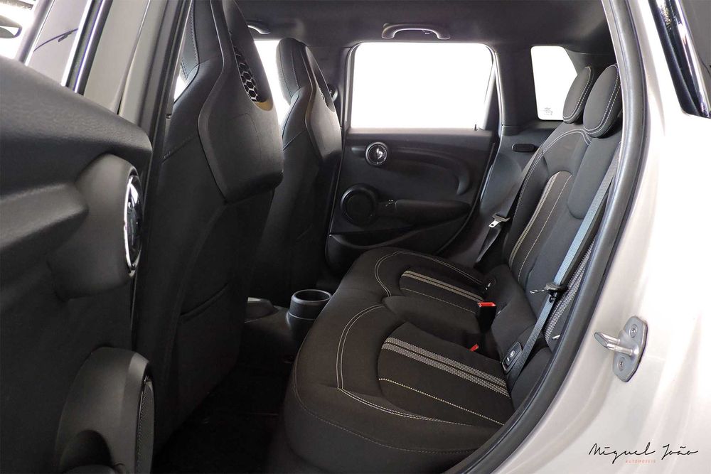 Mini Cooper 5 Portas 1.5 JCW Nacional