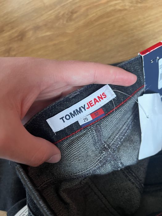 Джинсы Tommy Jeans Maddie Mid Rise Bootcut Tommy Hilfiger
