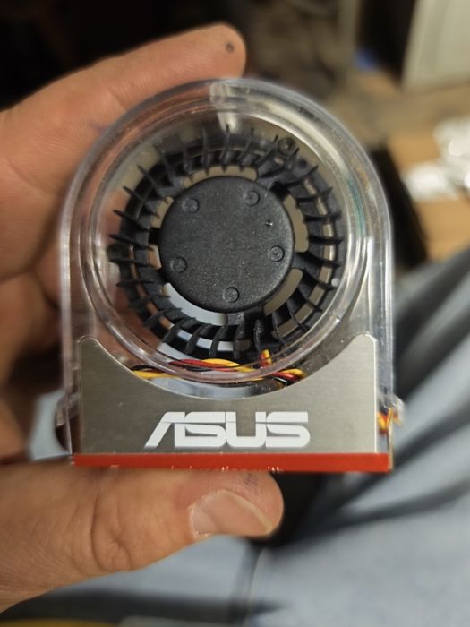 Wentykator ASUS nowy