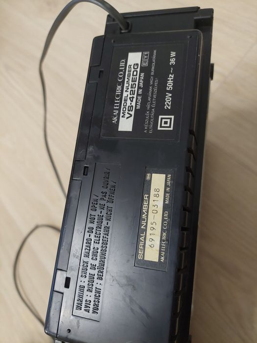Akai magnetowid VHS model VS-425EDG