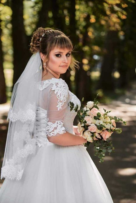 Укладки, зачіски, весільні образи.