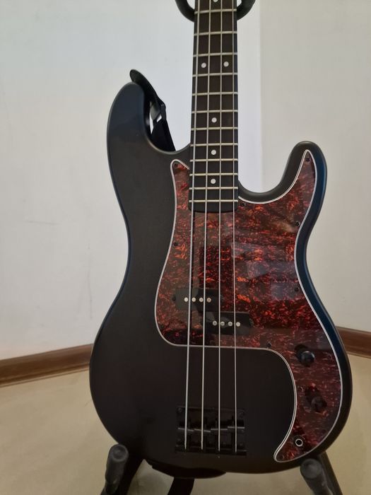 Gitara basowa Harley Benton pb 20 sbk standard series