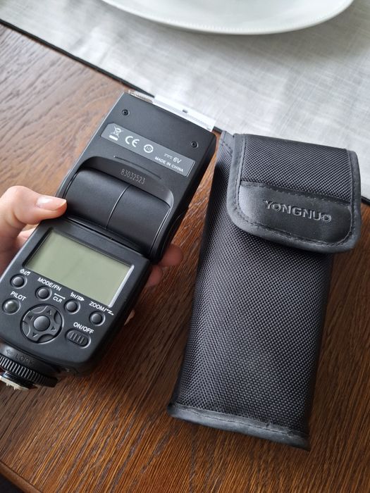 Lampa BŁYSKOWA Yongnuo YN-568EX III do Canon+ 8 akumulatorów