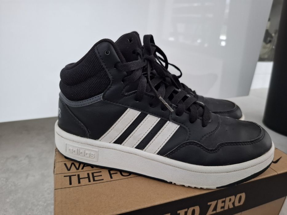 Czafne Adidasy r37,5 długość wkładki 23,5cm