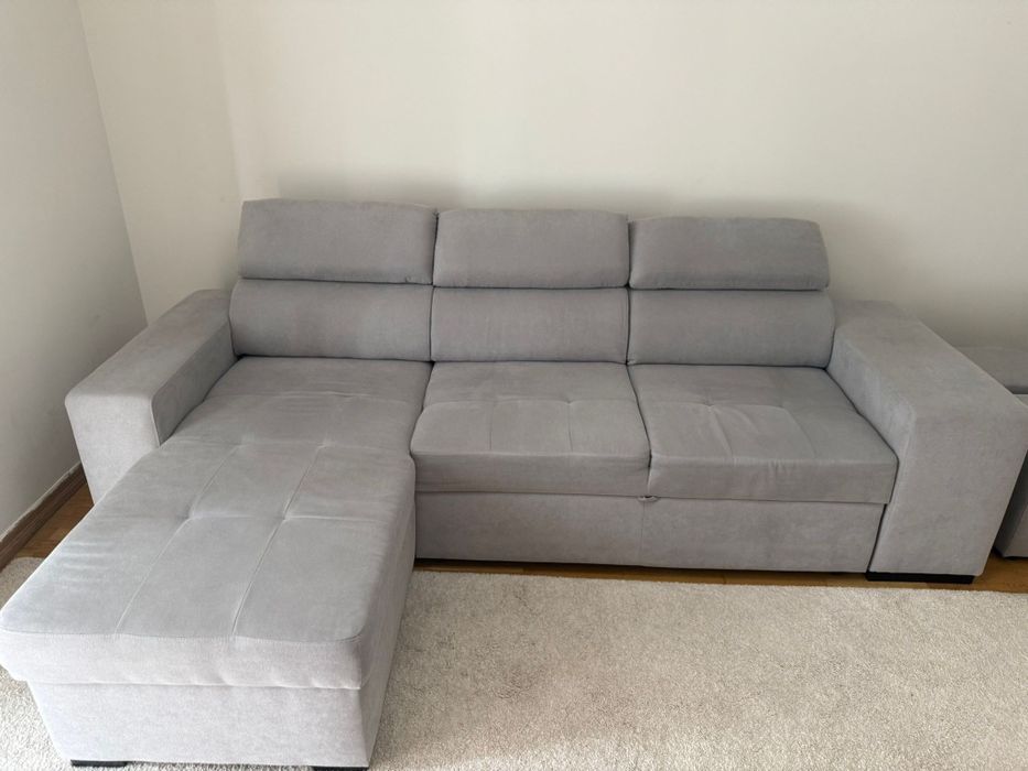 Sofá chaise cinza retrátil