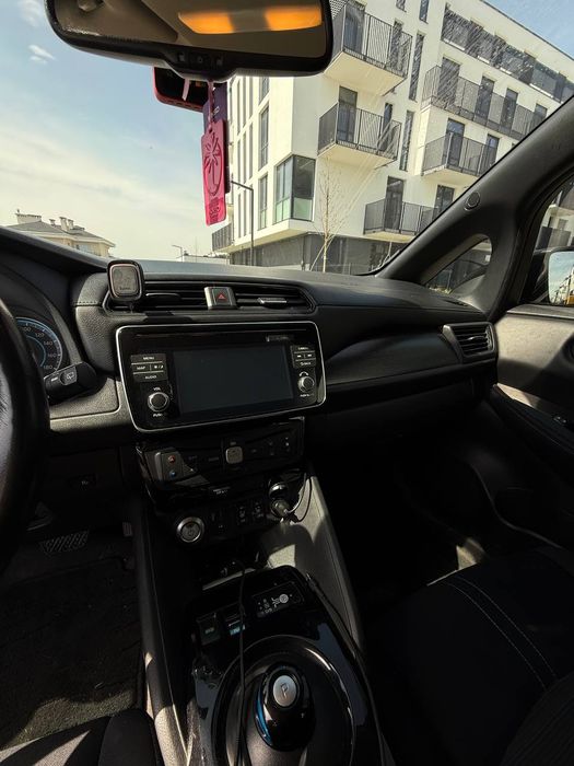 Nissan leaf 2 ze1 40квт європа