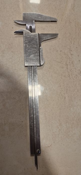 Sprawna suwmiarka mechaniczna prl superstan porządna