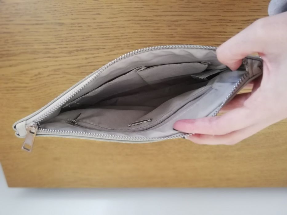 Mala de mão/ clutch 4,90€