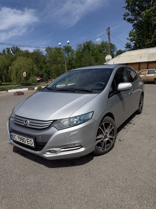 Оренда гібрид авто Honda
