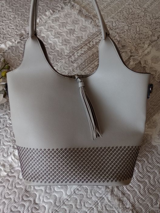 Szara torebka na ramię usztywniana