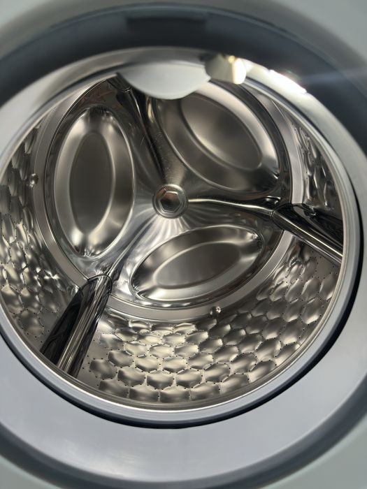 Пральна машина фірми Miele WEG675 wps