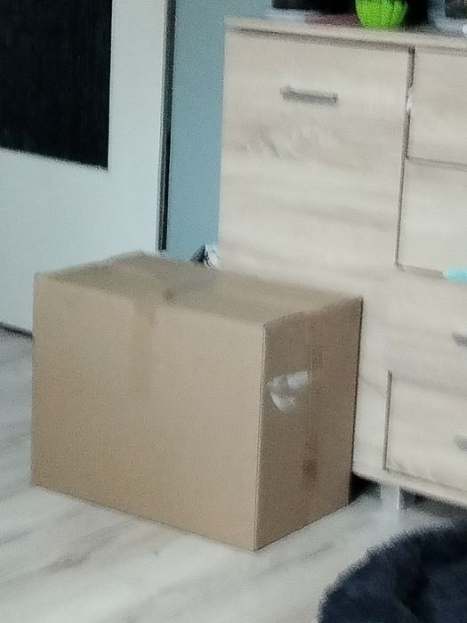 Oddam  za coś dla córki ciuchy  damskie   44 i 46 i