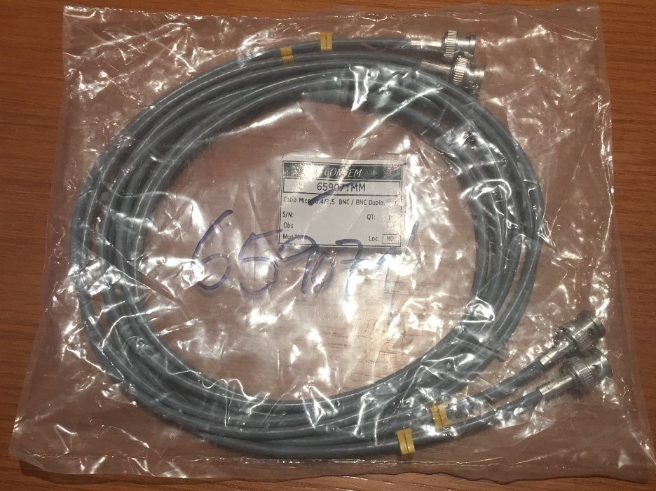 Cabo BNC duplo de 2 metros