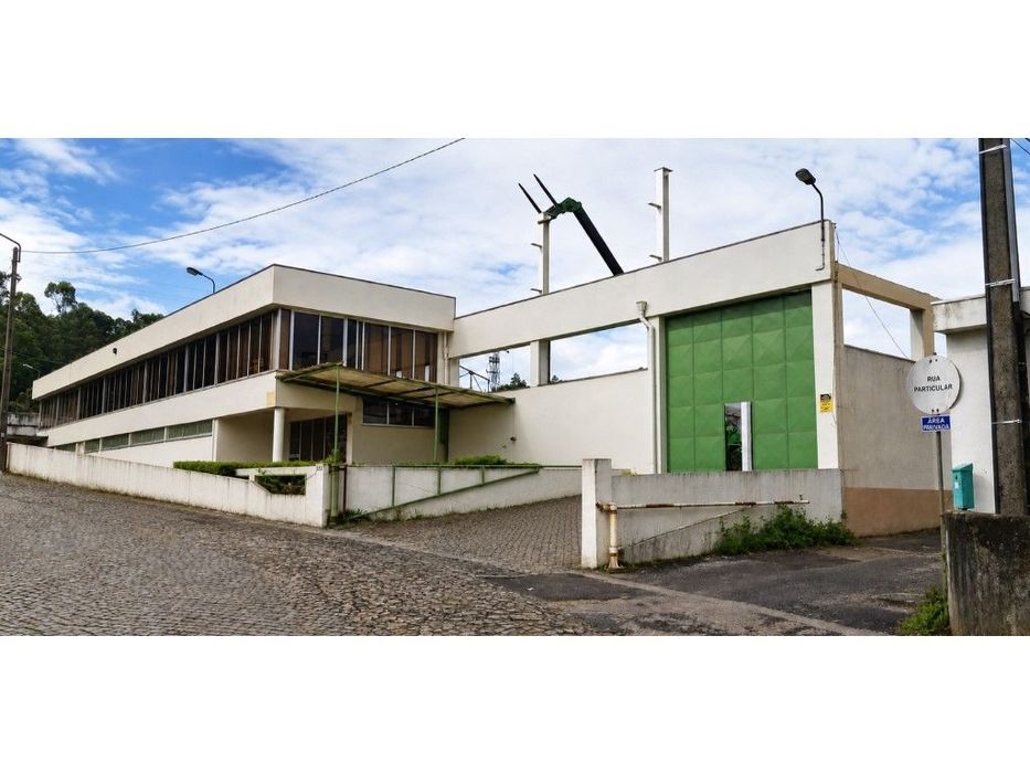 Armazém c/ 4877 m2 na Trofa
