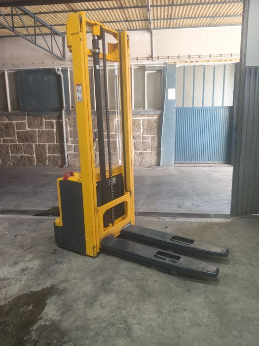 Stacker Jungheinrich 1.2T