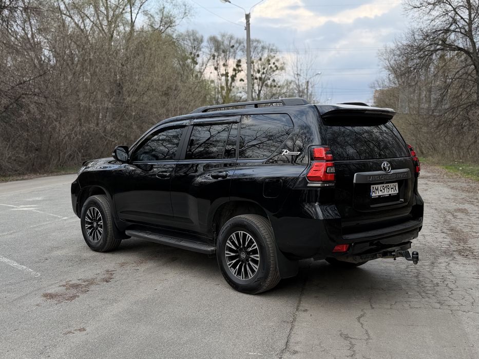 Toyota land cruiser Prado 150