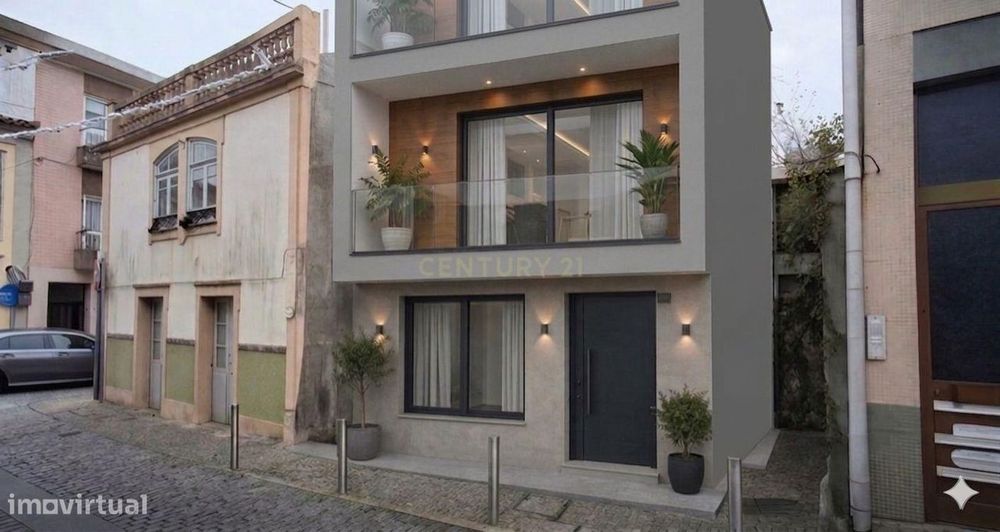 Urban Plot in the Center of Póvoa de Varzim with Approved Project.