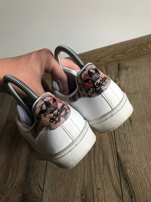 Piękne buty Adidas Superstar Flowers edition rozm. 38