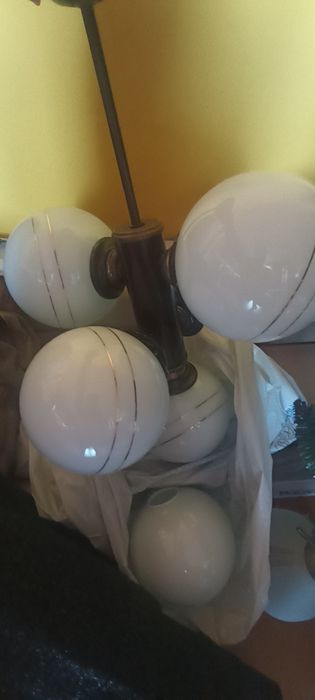 Żyrandol PRL stary mleczny 4 kule okazja