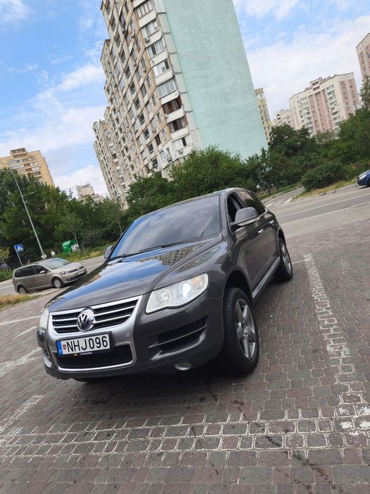 продам volkswagen touareg 2007 года 3 л дизель