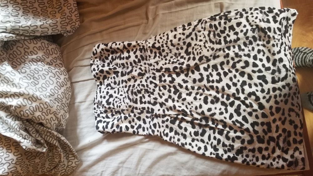 Sukienka w panterkę