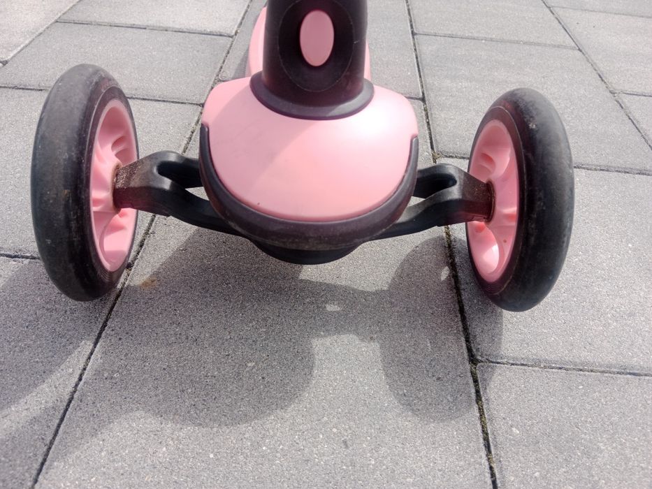 Hulajnoga trójkołowa plus kask