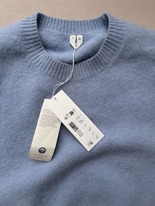 Новий светр ARKET у тренловому кольорі