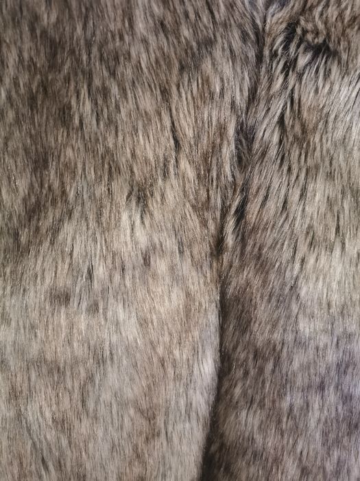 Kamizelka futerko Bershka