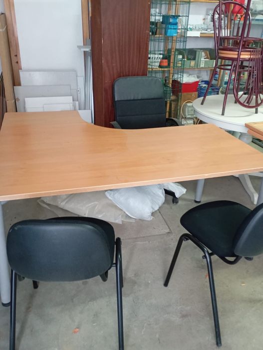 Secretaria escritório com 3 cadeiras
