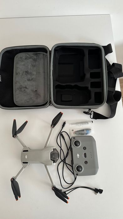 Dron DJI mini 3