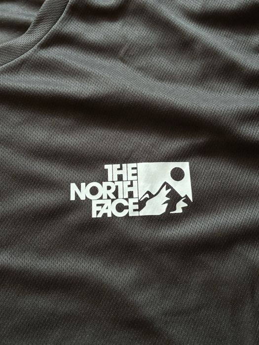 Фудболка The norfh face