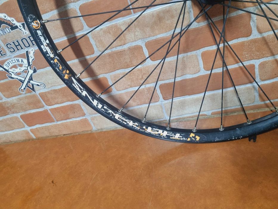 Roda Black Jack Sniper DH 26 20mm - Bom Estado