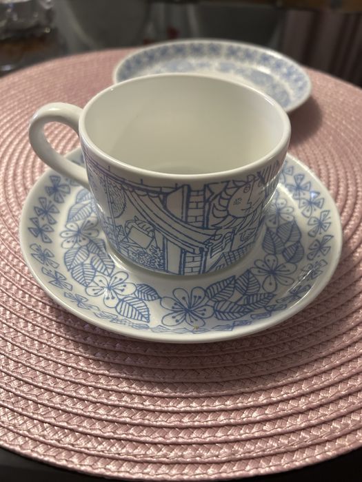 Boro filizanka ze spodkami szwedzka