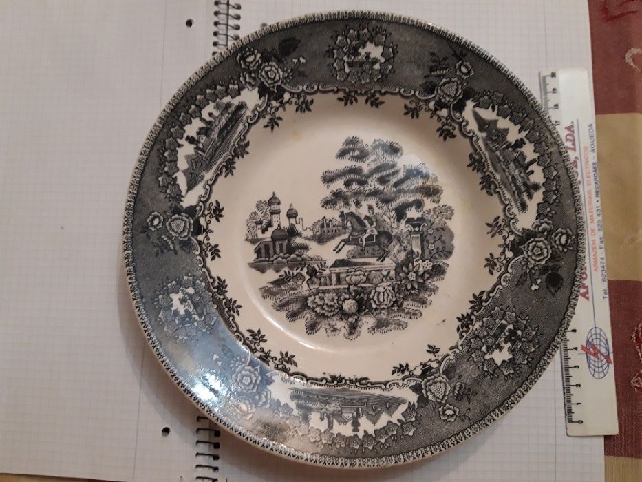 Prato decorativo Sacavem coleção Estatua