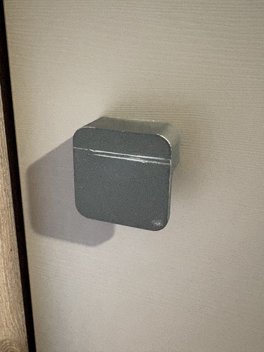 Komplet solidnych mebli