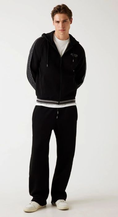 Чоловічий костюм GUESS original  розмір L