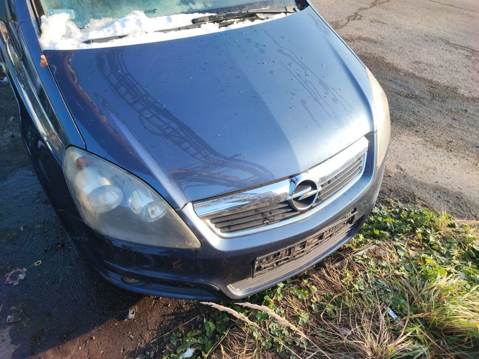 Opel Zafira B Z168 M32 na części