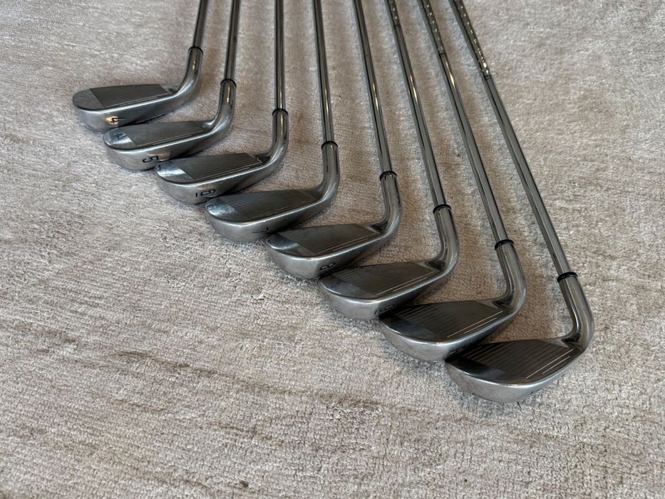 Callaway RAZR X NG Iron Set: 4-9 + PW + AW