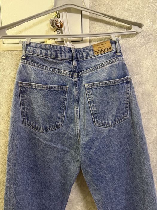 Жіночи джинси прямого крою