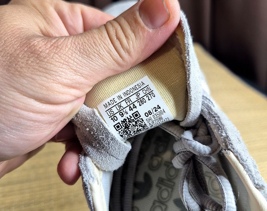 Оригінал 100% Чоловічі кроссівки Adidas НАNDBALL SPEZIAL(Розмір 44-28см).

6 499 ГРH. Originals